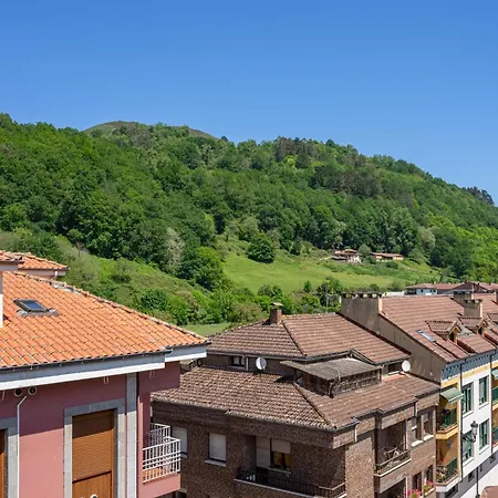 Apartment Apts Cueto 4b Atico 2 Adultos *